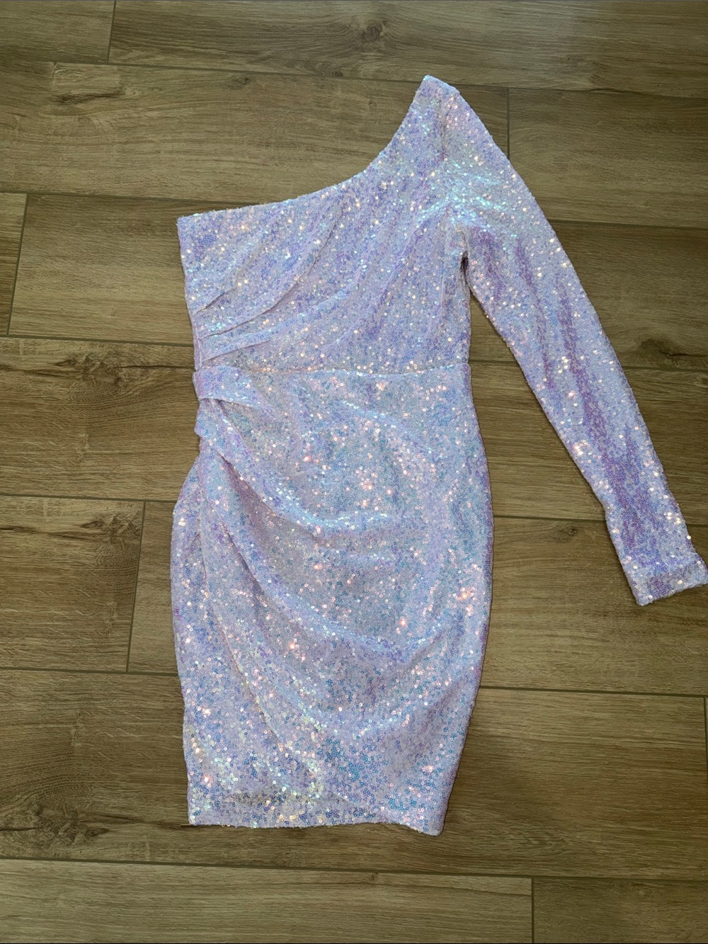 Windsor Iridescent Lavender One-Shoulder Sequin Mini Dress size medium bodycon